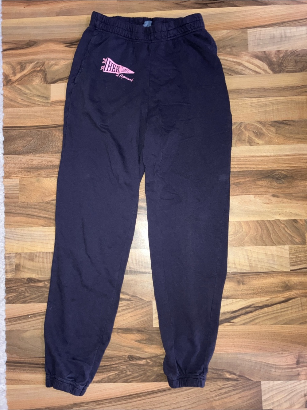 Universityttees Her campus  At Merrimack College sweatpants women’s Sz S